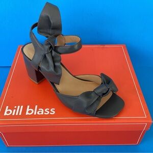 Bill Blass Charcoal Grey Leather Ankle Strap Bow Heeled Sandals size 7.5
